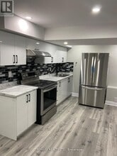 7 Vinewood Rd in Caledon, ON - Building Photo - Building Photo