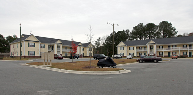 Lynncroft in Greenville, NC - Building Photo - Building Photo