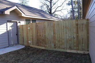 12093 Canal St in Willis, TX - Building Photo - Building Photo