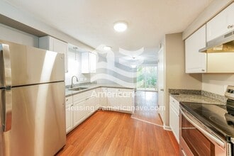 30 Tilegate Glen in Fairport, NY - Building Photo - Building Photo