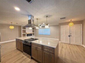 1041 Manchester Cir in Winter Park, FL - Building Photo - Building Photo