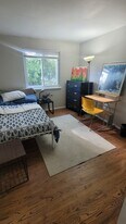 2184 Hemlock Dr in Ann Arbor, MI - Building Photo