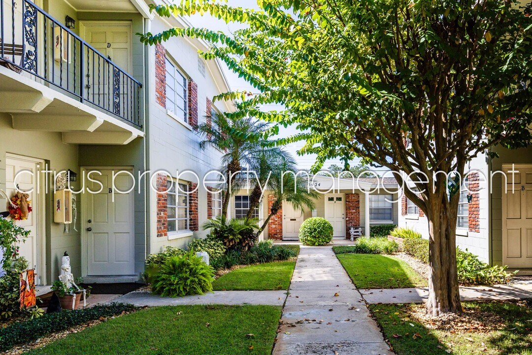 3022 Fairway Ln in Orlando, FL - Building Photo