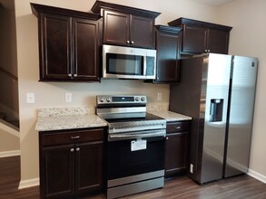 111 Jean Alyne Dotson Dr. in La Vergne, TN - Building Photo - Building Photo