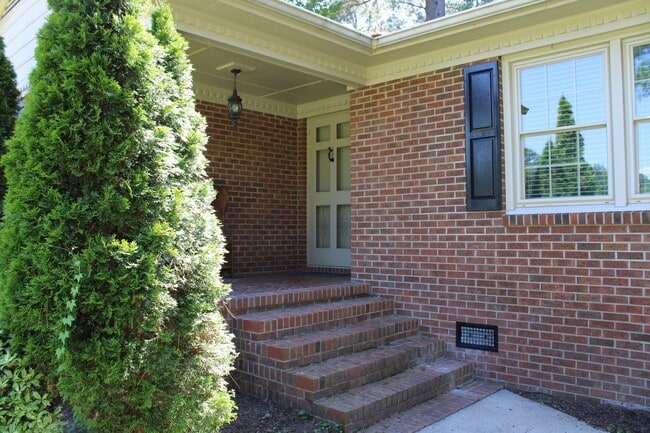 1409 Chesnee Dr in Wilson, NC - Foto de edificio - Building Photo