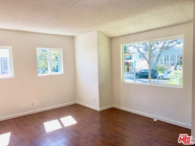 4160 Lincoln Ave, Unit 1625 in Culver City, CA - Building Photo - Building Photo