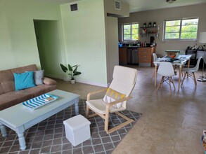 1040 7th St, Unit Apt. 3 in Miami Beach, FL - Building Photo - Building Photo