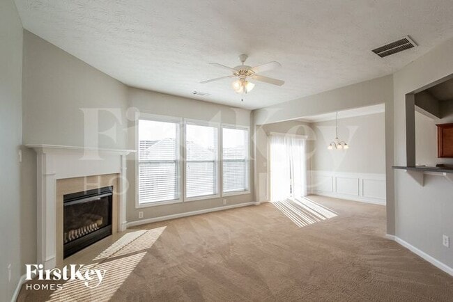 731 Mountain Laurel Dr in Canton, GA - Foto de edificio - Building Photo