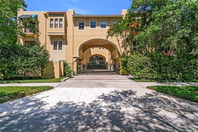 property at 3010 W Stovall St