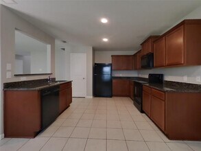 652 Totem Trail Dr in La Marque, TX - Building Photo - Building Photo
