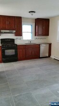14 High St in Glen Rock, NJ - Building Photo - Building Photo