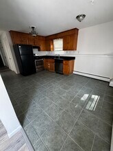 43 Plumtrees Rd in Bethel, CT - Building Photo - Building Photo