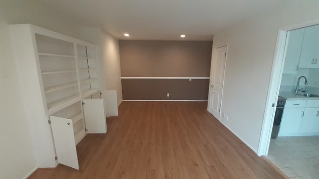 5929 Laurel Canyon Blvd in Los Angeles, CA - Building Photo - Building Photo
