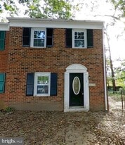 9 Farrell Ln in Fredericksburg, VA - Building Photo