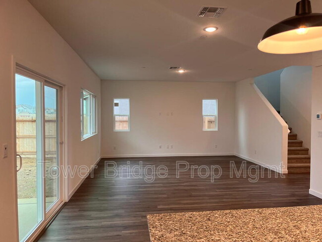 12314 Rocky Frd Ct in Rancho Cordova, CA - Building Photo - Building Photo