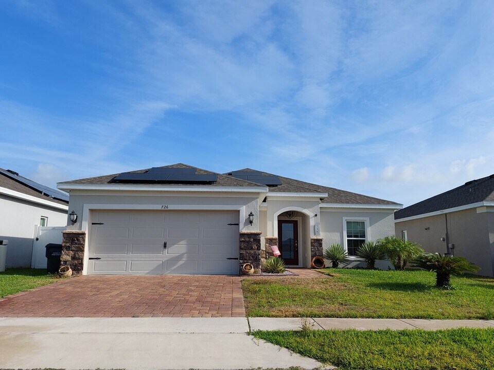 726 Benjamin Trail in Davenport, FL - Building Photo