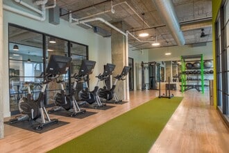 Canfield Park in Bridgeport, CT - Foto de edificio - Building Photo