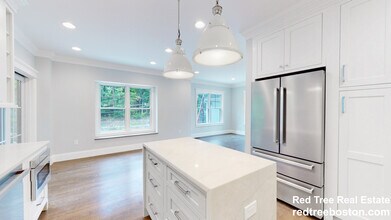 101 Sumner Rd, Unit 1 in Brookline, MA - Foto de edificio - Building Photo