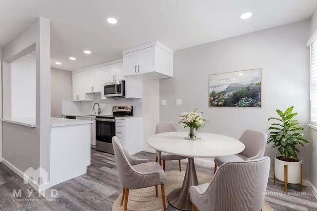 property at 905 Carro Dr
