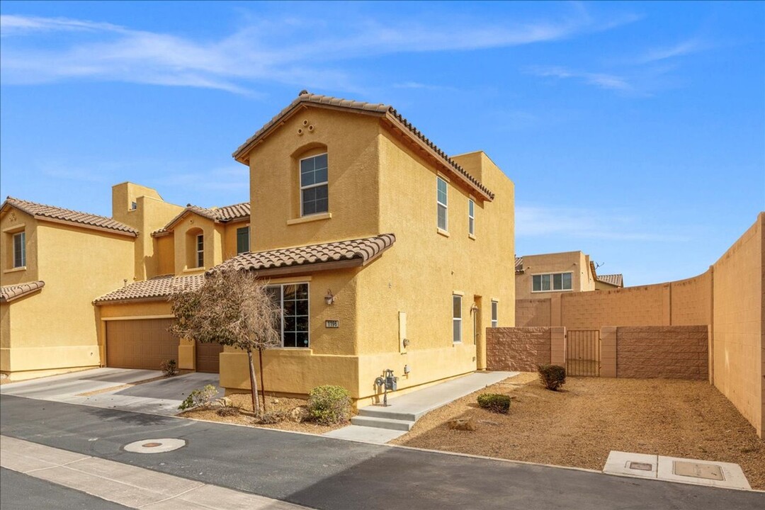 1196 Pancole Court in Henderson, NV - Building Photo