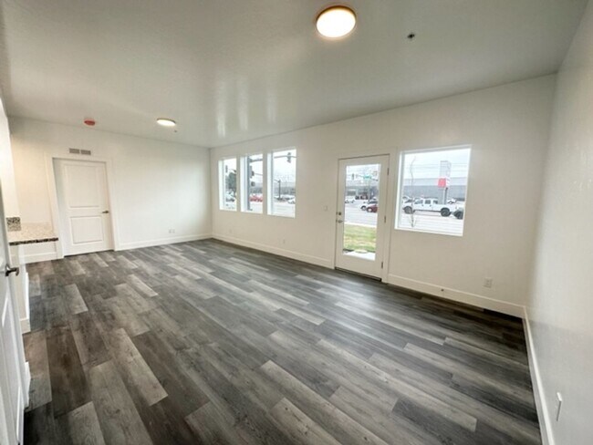 1575 Clear Creek Dr in Boise, ID - Building Photo - Building Photo