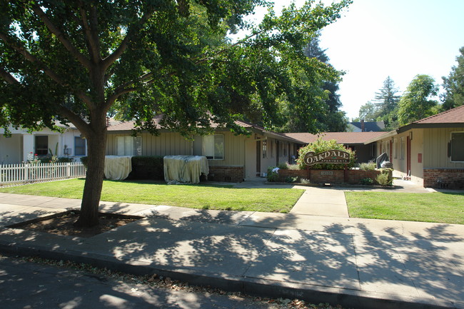 Oakdale Apartments in Chico, CA - Building Photo - Building Photo