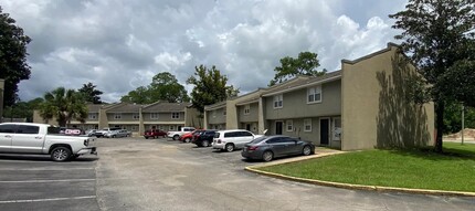 Riverbend Condominiums in Gautier, MS - Building Photo - Building Photo