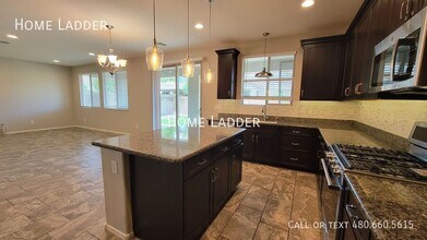 12034 W Tether Trl in Peoria, AZ - Building Photo - Building Photo