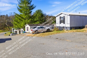 7 Poplar Acrs Dr in Candler, NC - Building Photo - Building Photo