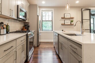 65 Beach St in Boston, MA - Building Photo - Building Photo