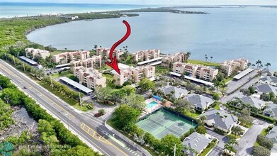 3412 NE Causeway Blvd in Jensen Beach, FL - Foto de edificio - Building Photo