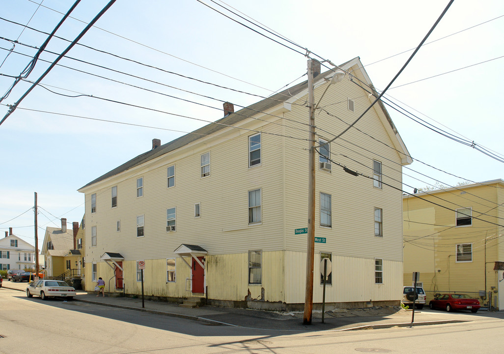 172-178 Douglas St in Manchester, NH - Building Photo