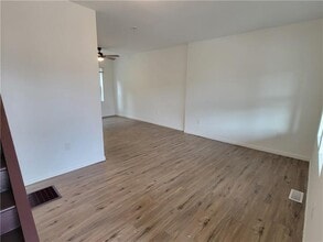 518 5th Ave in Coraopolis, PA - Building Photo - Building Photo
