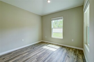 12730 Hysmith Lp in Parrish, FL - Building Photo - Building Photo