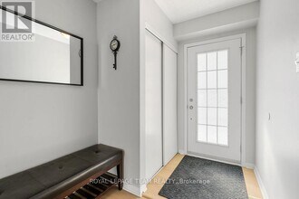 402 Sadar Private in Ottawa, ON - Building Photo - Building Photo