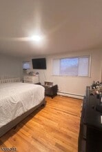 304 Caldwell Ave, Unit 306 in Paterson, NJ - Building Photo - Building Photo