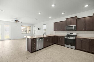 7593 SW 63rd Ln Rd in Ocala, FL - Building Photo - Building Photo