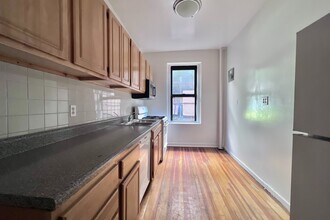 615 Fort Washington Ave in New York, NY - Building Photo - Building Photo