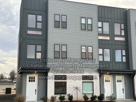 7175 Gdn Grv Wy in Chattanooga, TN - Building Photo