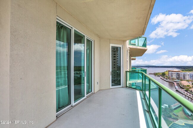 property at 1431 Riverplace Blvd