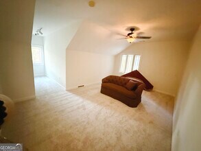 1235 Robinson Rd in Peachtree City, GA - Foto de edificio - Building Photo
