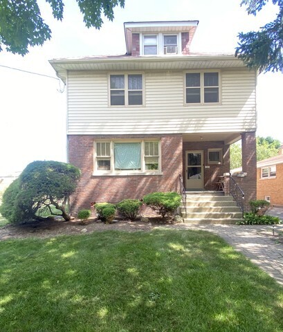 201 E Fremont Ave in Elmhurst, IL - Building Photo