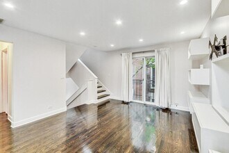 1449 W Lexington St in Chicago, IL - Building Photo - Building Photo