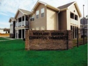 Woodland Heights in Albany, GA - Foto de edificio