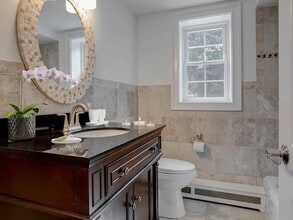 469 Sea St, Unit 1 in Quincy, MA - Building Photo - Building Photo