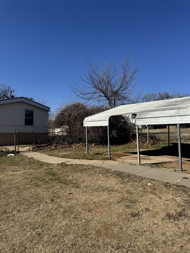 1109 S Anderson Rd in Choctaw, OK - Building Photo - Building Photo