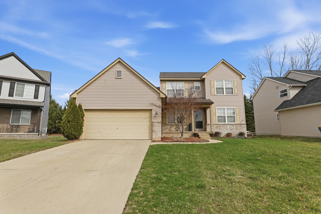 35900 Abbey Dr in Romulus, MI - Building Photo