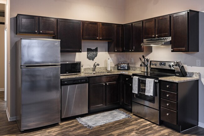 Groton Lofts in Cincinnati, OH - Building Photo - Building Photo
