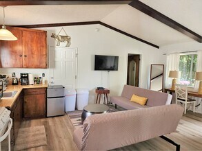 410 Helena St in Los Alamos, CA - Building Photo - Building Photo