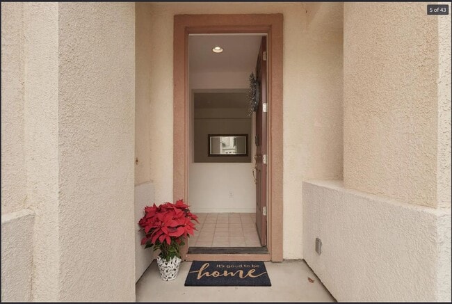 748 Iberis Way in Tracy, CA - Building Photo - Building Photo